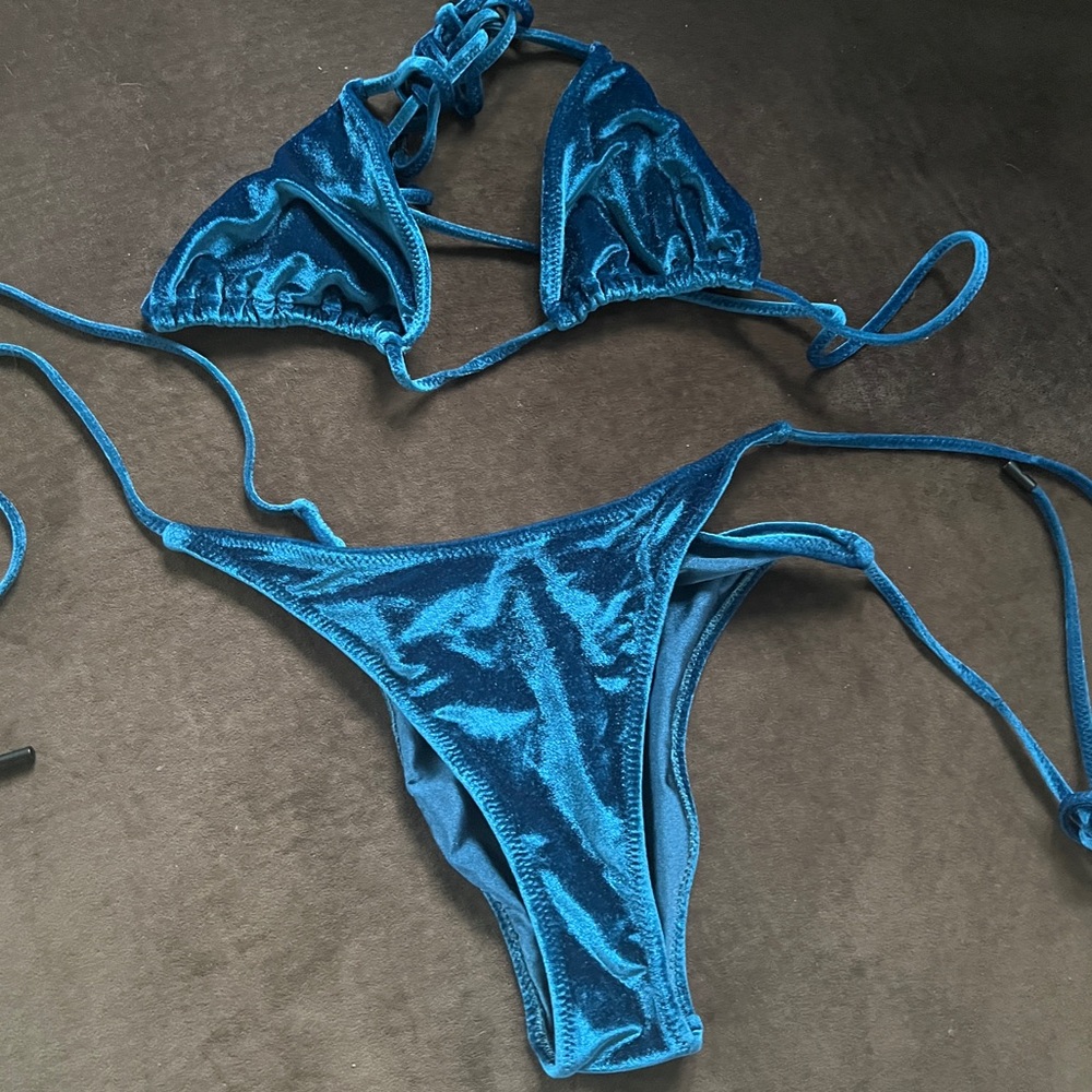 Triangl velvet bikini